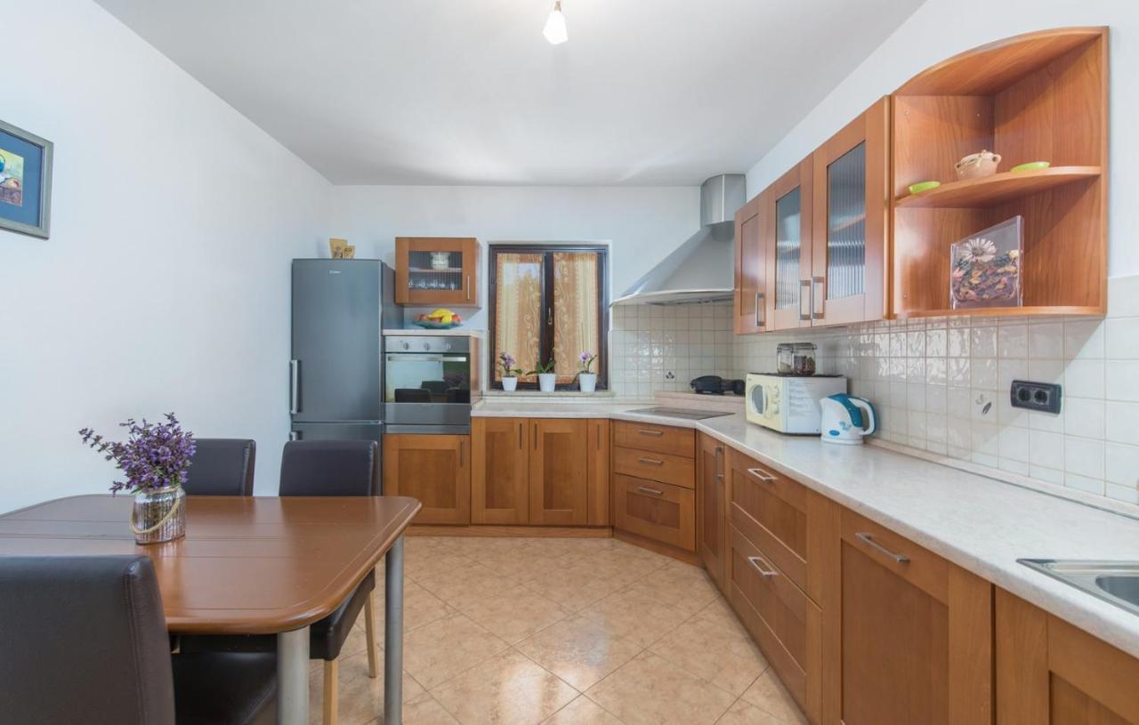 Holiday House Vita Tinjan Номер фото