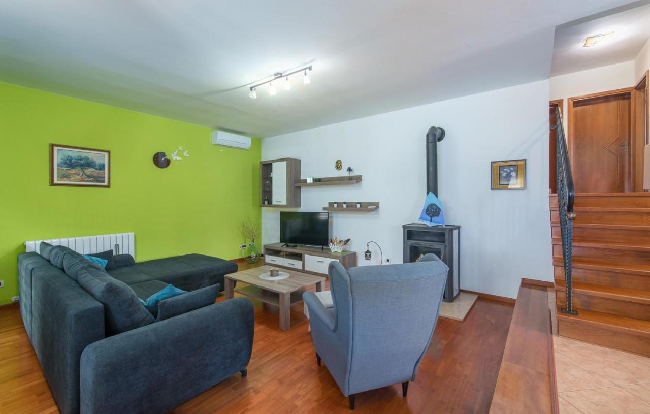 Holiday House Vita Tinjan Номер фото
