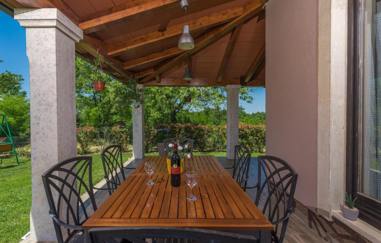 Holiday House Vita Tinjan Номер фото