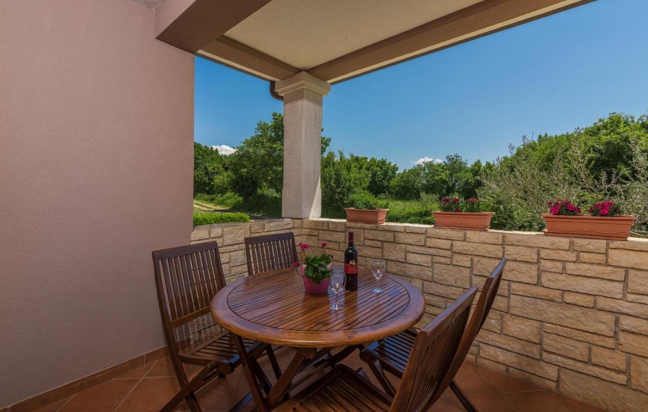 Holiday House Vita Tinjan Номер фото