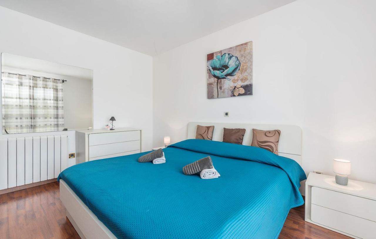 Holiday House Vita Tinjan Экстерьер фото